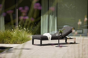 <p>Ligbedden zijn de ideale toevoeging voor ultiem comfort in je tuin. Bij Tuinmaterialen.nl vind je een breed assortiment ligbedden, perfect voor ontspannen zonnebaden of lezen in de buitenlucht. Gemaakt van duurzame materialen, bieden ze zowel stijl als functionaliteit. Kies voor een ligbed en creëer een luxe en comfortabele zitplek in je tuin, waar je kunt genieten van het mooie weer.</p>
