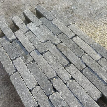 Metro Trommelsteen 20x5x7 grijs/zwart genuanceerd